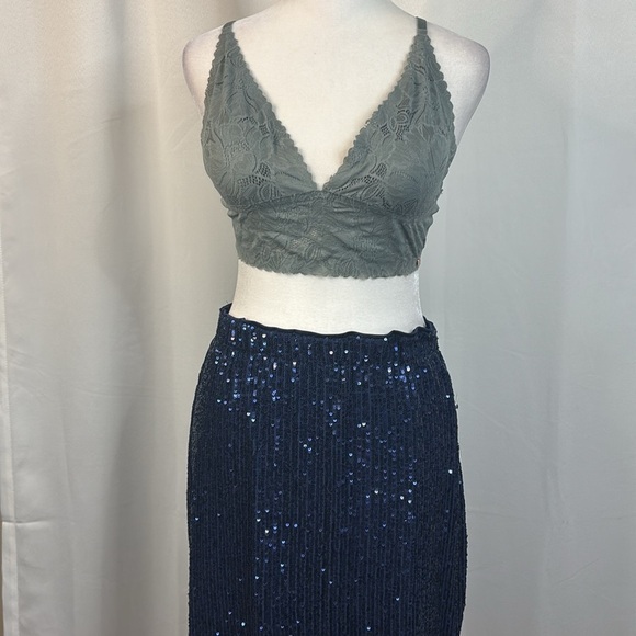 Vince Camuto Navy Sequined Midi Pencil Skirt- NWT- S - Picture 4 of 15
